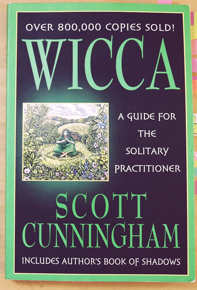 Book Wicca by Scott Cunningham